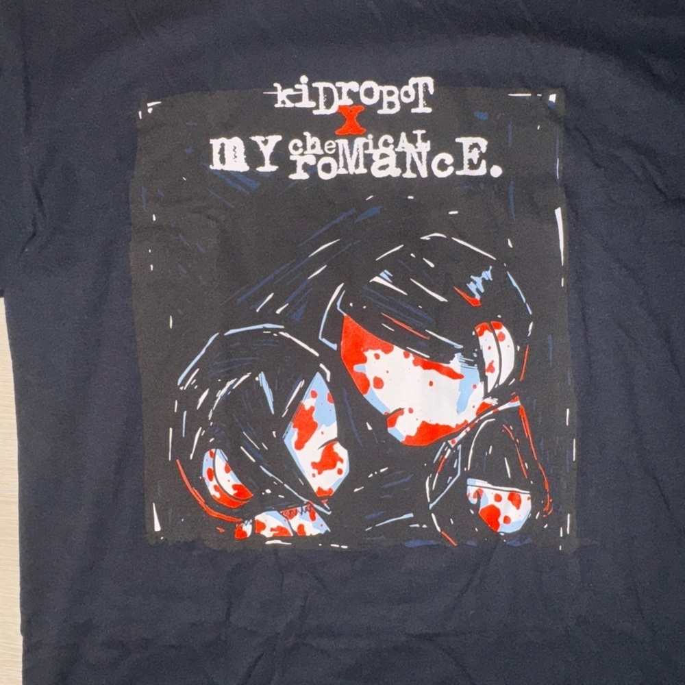 Black Graphic Tee - Picture 3 of 4
